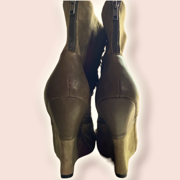 Bacio 61 Olive Green Suede and Leather Wedge Booties in size 9 - Picture 4 of 5